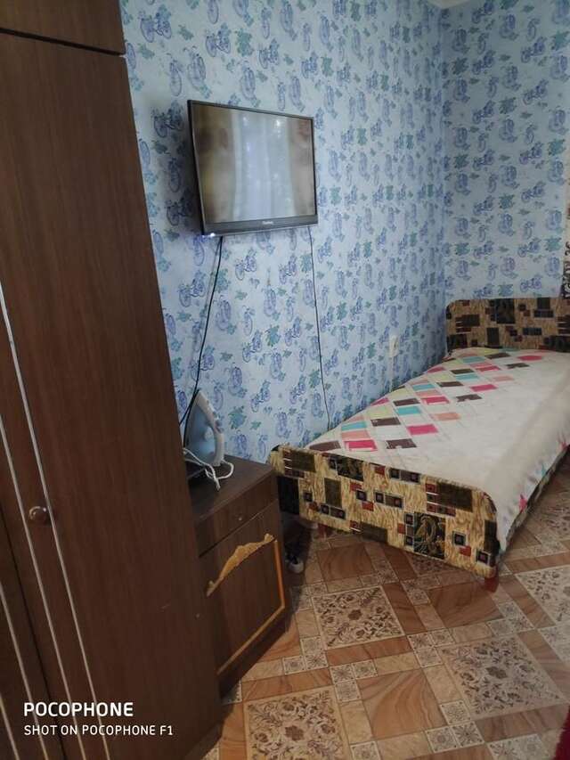 Проживание в семье Номера, комнаты посуточно Бердянск-9